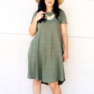Heather Green LulaRoe Carly size M